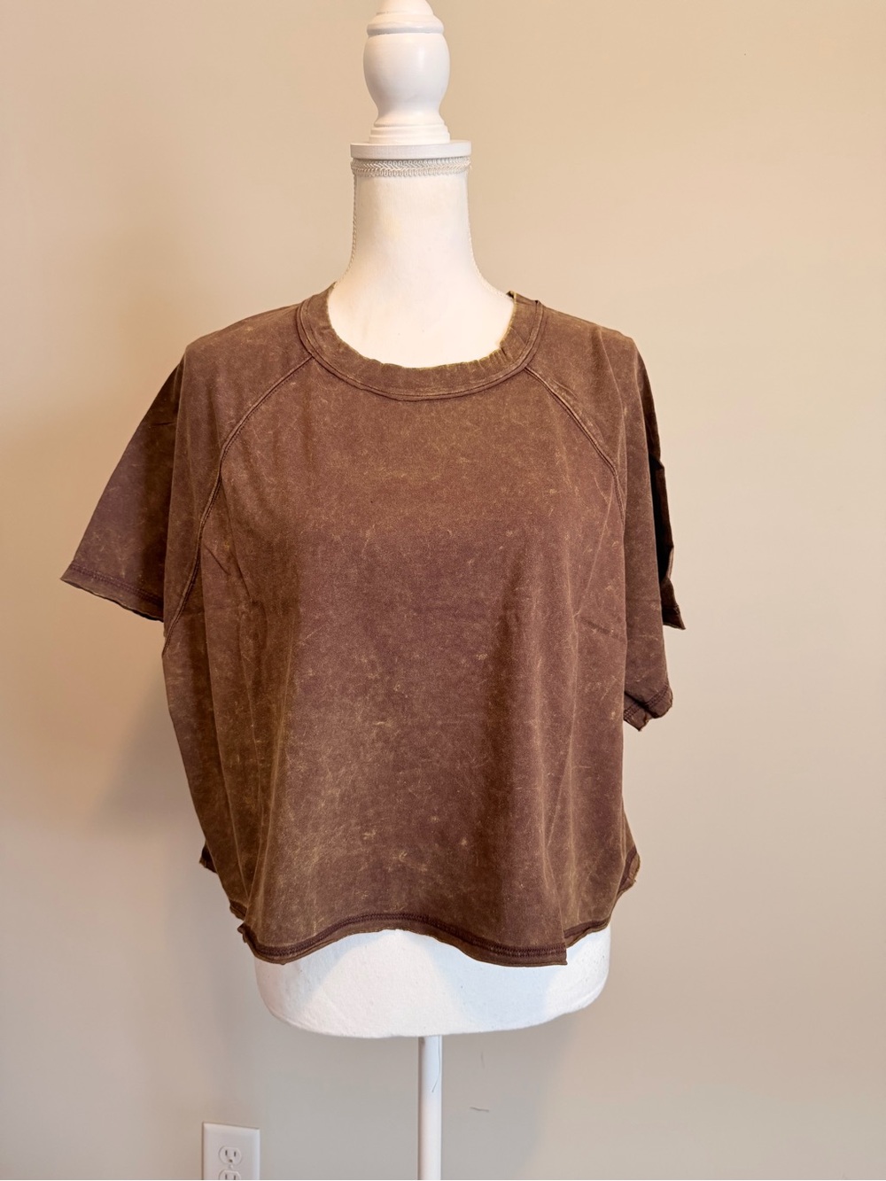 Zenana Acid Washed Round Neck Crop Tee in mahogany oversized size S/M NIB - Picture 3 of 8